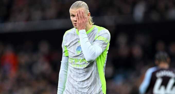 Pardew: `Man City vẫn đủ khả năng đua vô địch với Arsenal`