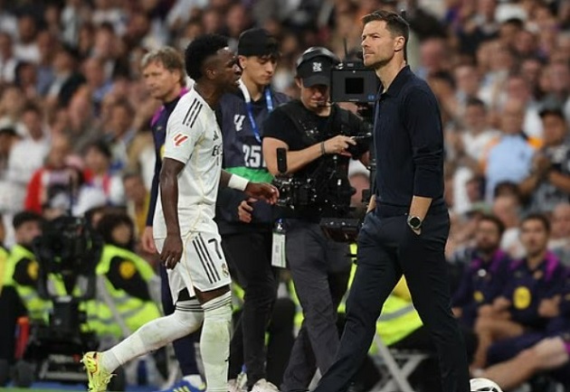 Sau vụ Vinicius – Xabi Alonso, phòng thay đồ Real yên ả trở lại