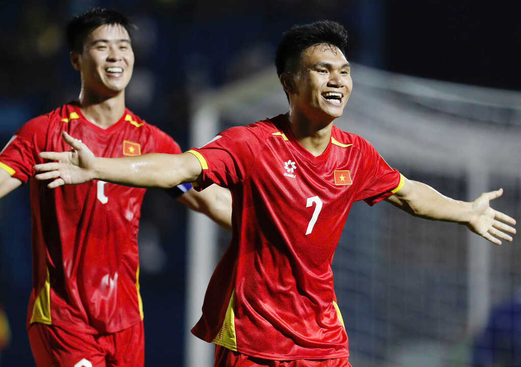 U22 và tuyển Việt Nam chốt ngày hội quân, HLV Kim Sang Sik bận rộn