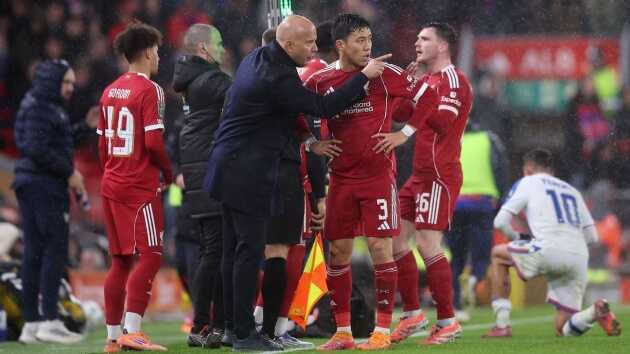 Liverpool liên tiếp thua trận thời gian qua.