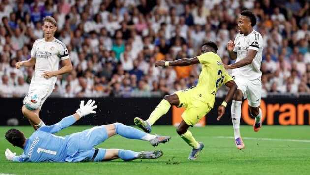 Courtois nhàn tênh nhờ hệ thống phòng ngự thép của Xabi Alonso