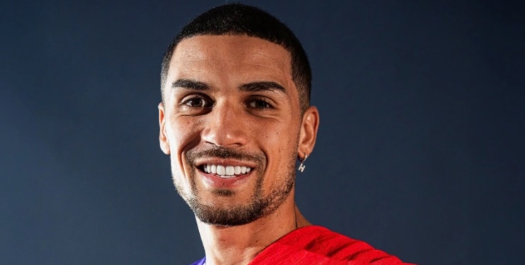 Hendrio (Hoàng Hên) cũng đã có quốc tịch Việt Nam.