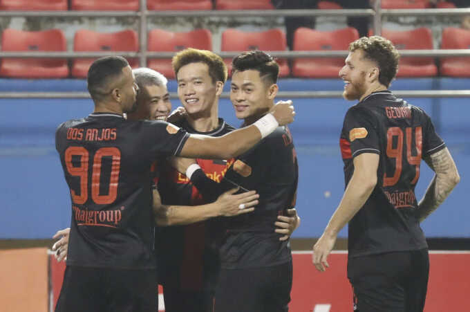 Hoàng Đức giúp Ninh Bình nối dài mạch bất bại