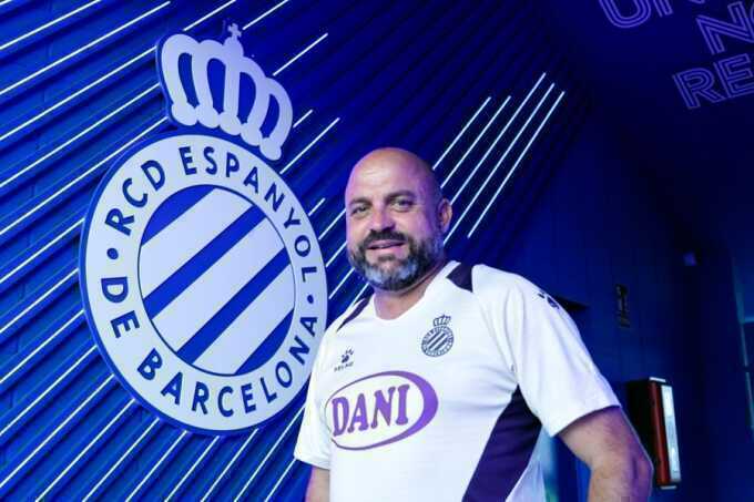 Tài xế xe bus `chở` Espanyol vào top 5 La Liga