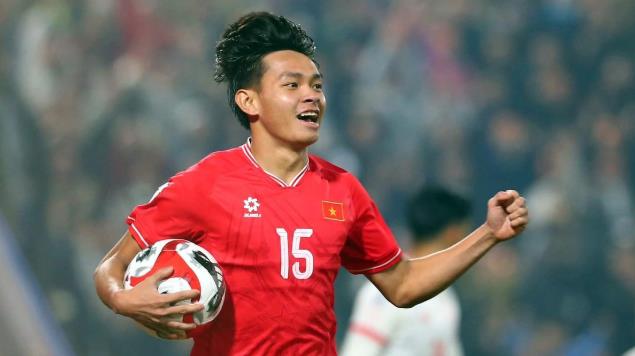 HLV Kim Sang-sik đặt nhiều kỳ vọng vào Vỹ Hào.