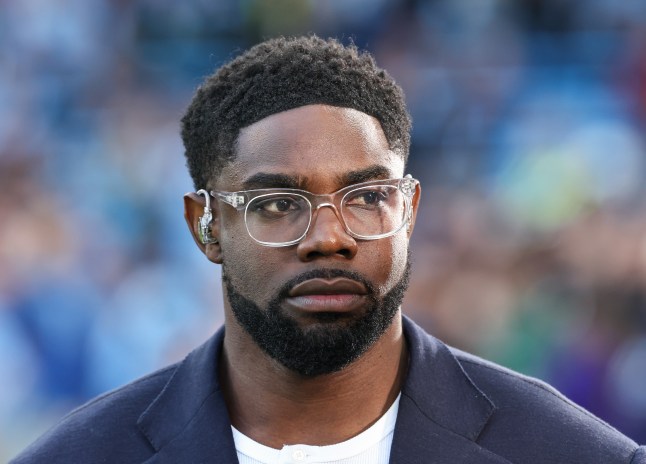 Micah Richards chỉ ra 2 thủ môn giỏi hơn David Raya