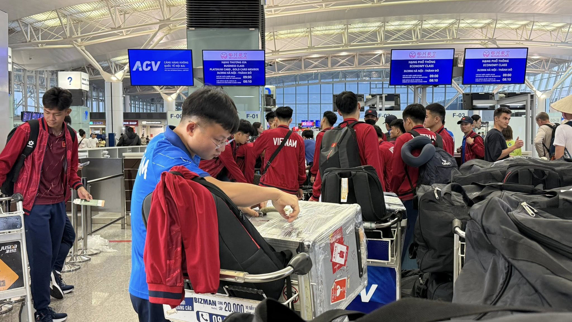 U22 Việt Nam chia 3 nhóm sang Trung Quốc đọ sức Hàn Quốc, Uzbekistan