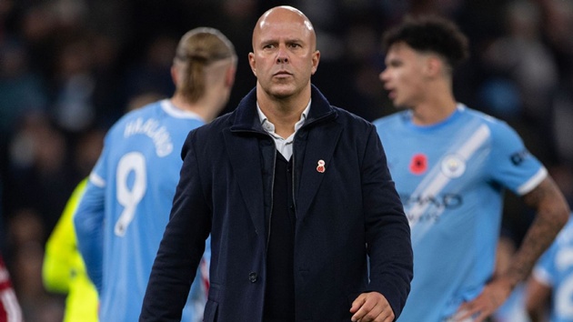 Liverpool tụt dốc phong độ, cơ hội vô địch thu hẹp dần