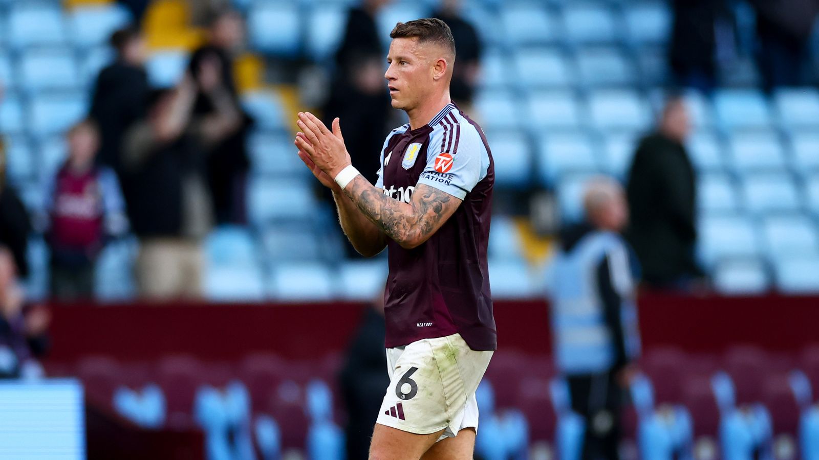 Chân dung Ross Barkley: Áp lực từ việc trở thành ~Rooney mới` và quyết định bỏ rượu