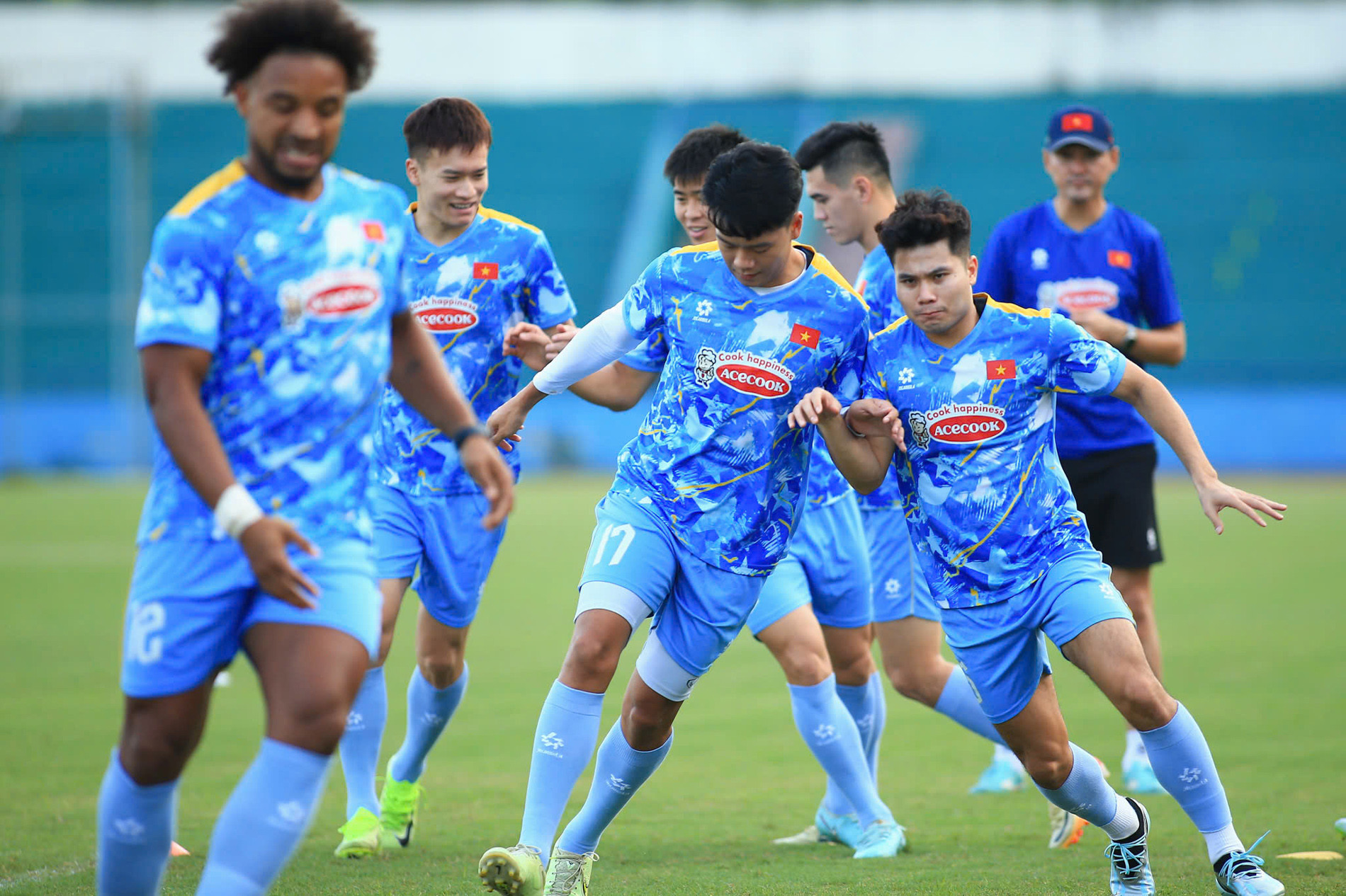 tuyen viet nam 1.jpg