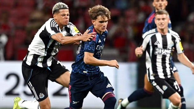 Từ Hale End, Dowman mở ra chương mới cho các sao trẻ tại Arsenal