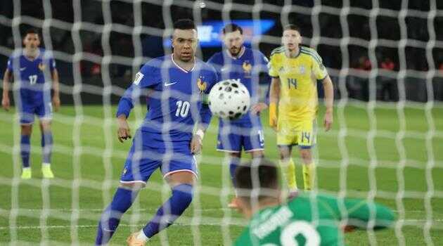 Mbappe lên tiếng bảo vệ phòng thay đồ Real Madrid