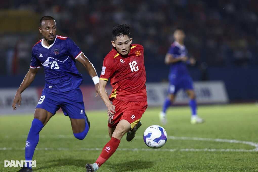 Hai Long: “Đội tuyển Lào tiến bộ nhiều so với trận lượt đi~