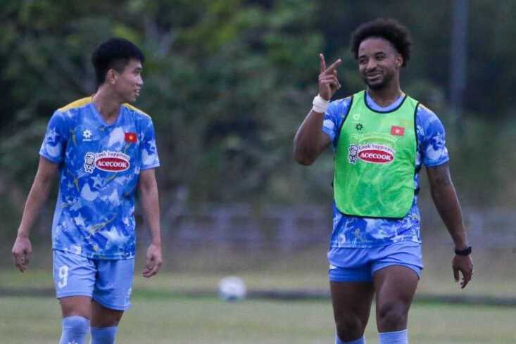 Hé lộ khả năng Xuân Son đá trận tuyển Việt Nam vs Lào