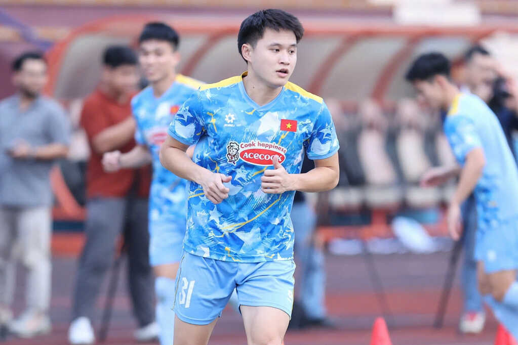 Gia Bảo biết được lên tuyển Việt Nam từ tin nhắn của Tiến Linh