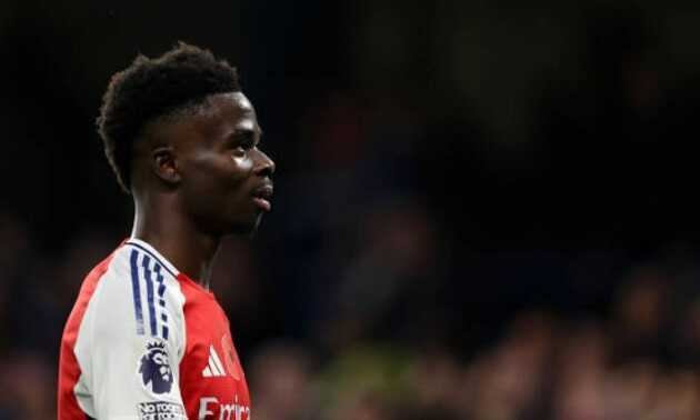 Saka chọn Mesut Ozil là đồng đội hay nhất từng sát cánh