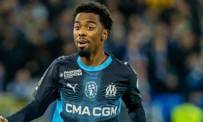 Angel Gomes tỏa sáng, 10 người Marseille đánh bại Auxerre