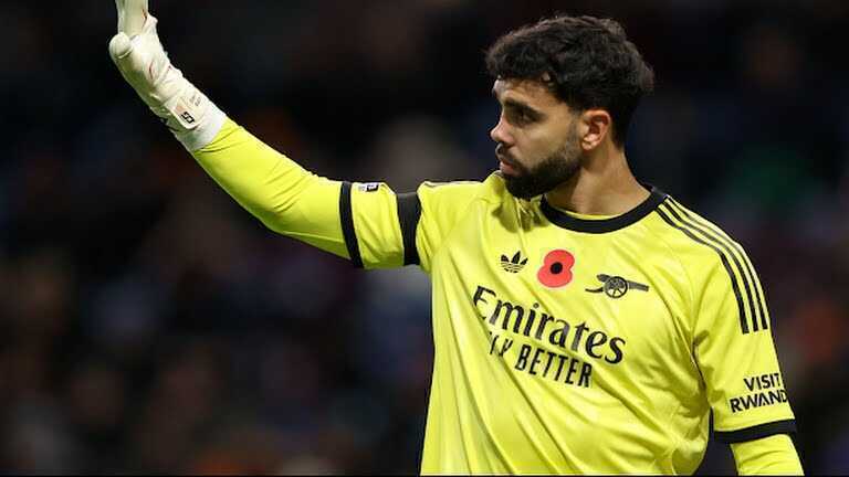 Arsenal giữ sạch lưới 7 trận, David Raya thành “khán giả cao cấp”