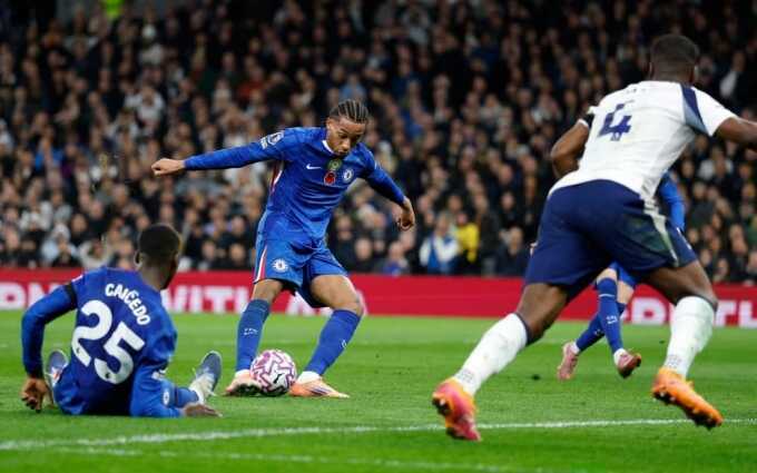 Chelsea thắng dễ Tottenham ở derby London
