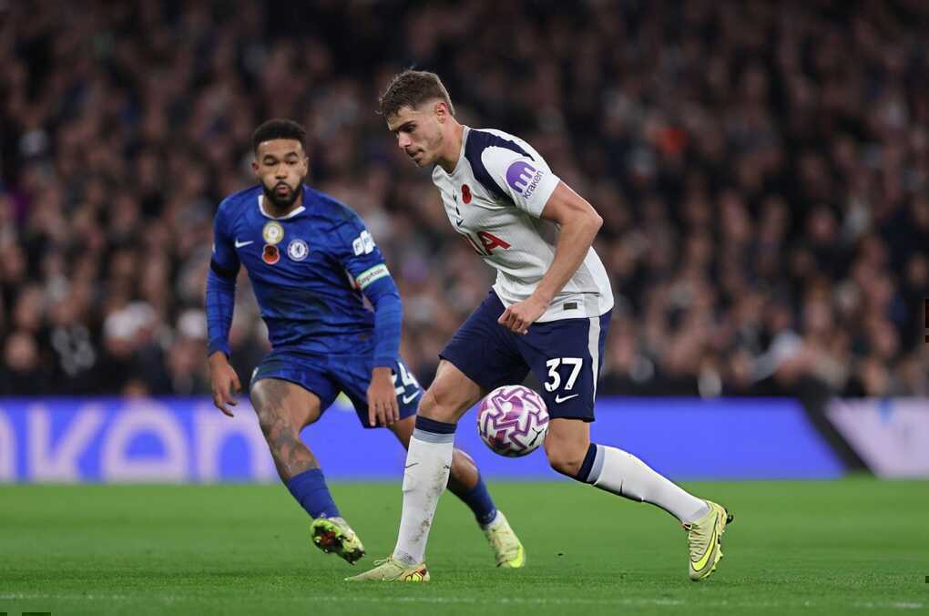 Chelsea thắng Tottenham, áp sát nhóm đầu Ngoại hạng Anh - 2