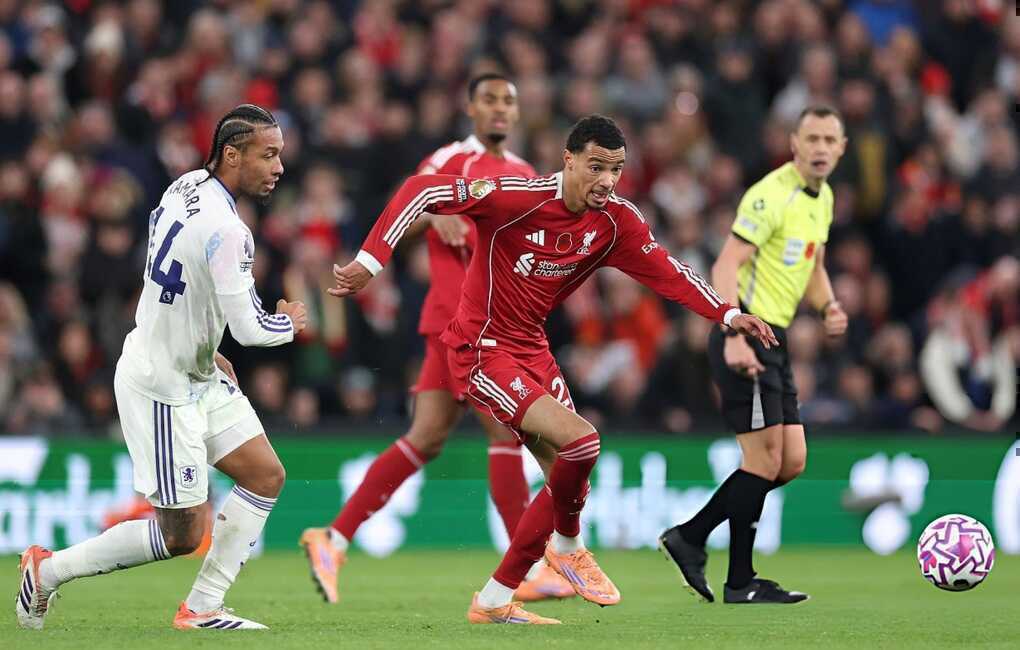 Liverpool giải cơn khát chiến thắng, hạ Aston Villa trên sân nhà