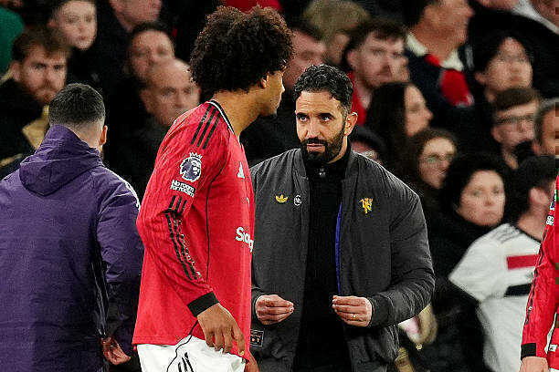 Man Utd cần bàn thắng, Zirkzee vẫn ngồi dự bị: Thông điệp rõ ràng từ Amorim