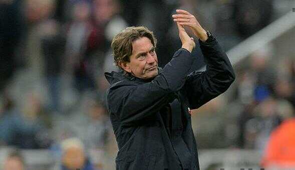 Thomas Frank thừa nhận Tottenham thua kém Chelsea