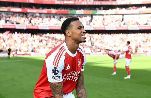 Gabriel đối mặt nguy cơ vắng mặt đến 2026, Arsenal lao đao