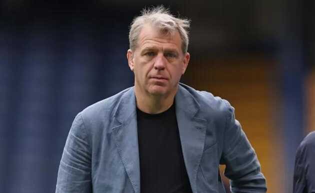 Boehly mỉa mai truyền thông Anh khi bị chê tại Chelsea