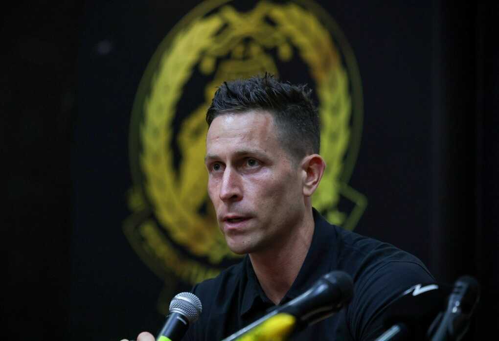 Cựu tuyển thủ Canada đáp trả dư luận Malaysia về vụ giấy tờ giả