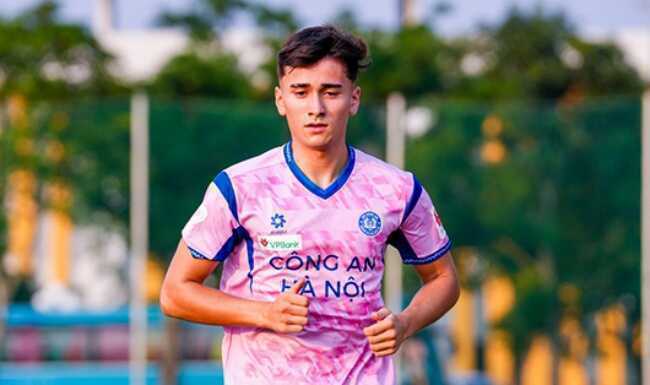 Điểm tin bóng đá Việt Nam 22/11:  Brandon Ly có thể gia nhập HAGL; HLV Kim Sang-sik trao cơ hội cho Thành Trung