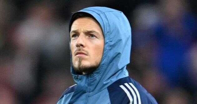 Từ trụ cột thành dự bị: Chuyện gì đang xảy ra với Ben White?