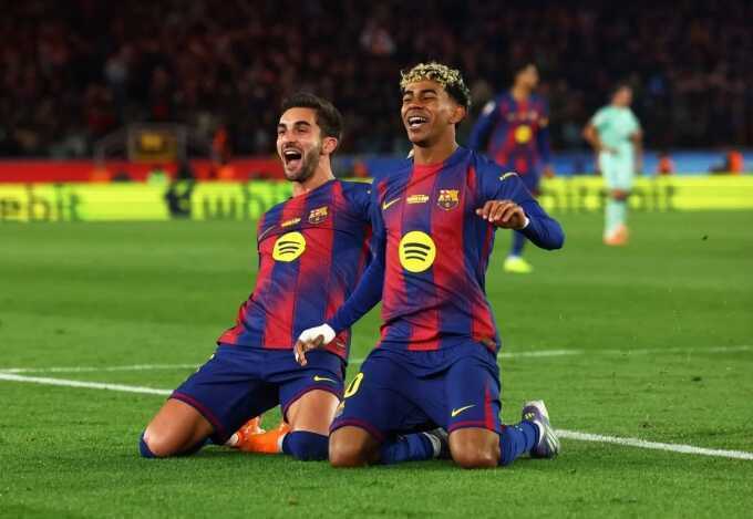 Barca thắng đậm trong ngày trở lại Camp Nou