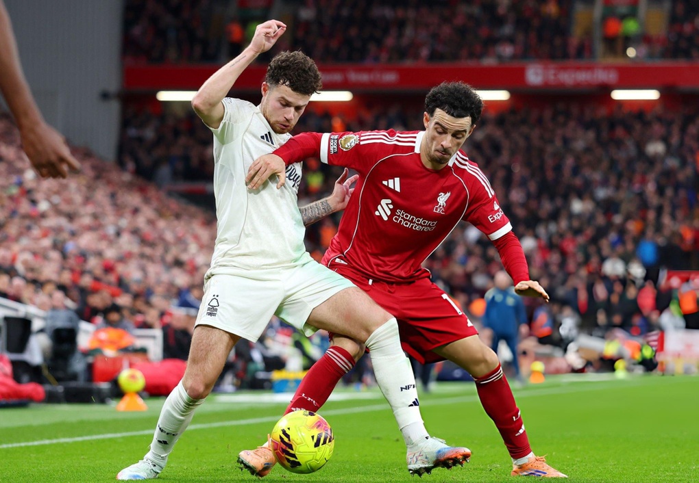 Liverpool thua đậm Nottingham Forest tại Anfield - 2
