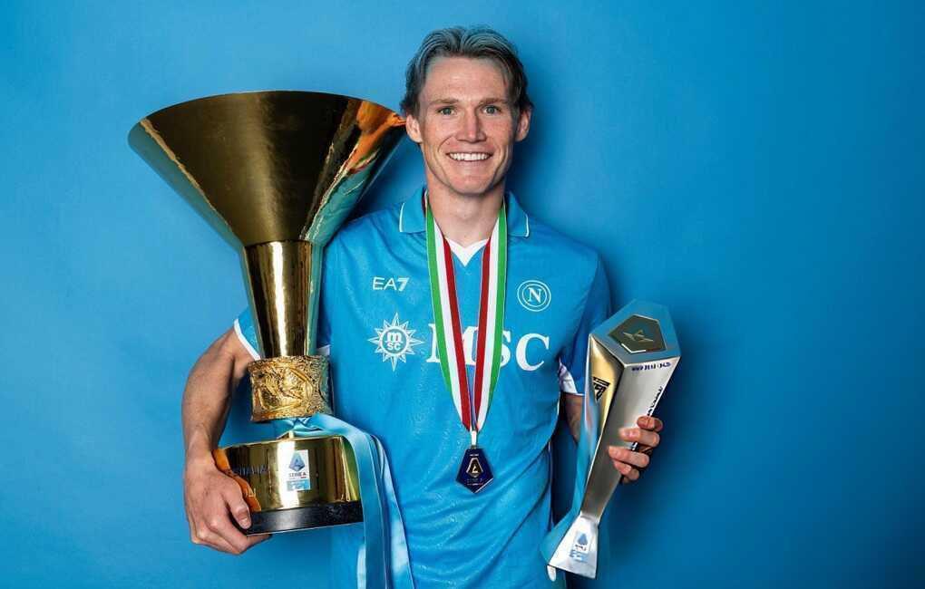 McTominay thăng hoa: Man Utd có hối hận khi đã rũ bỏ người hùng Scotland? - 2