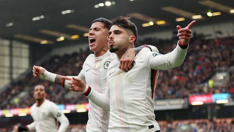 Neto gây ấn tượng mạnh, gợi nhớ hình ảnh Willian