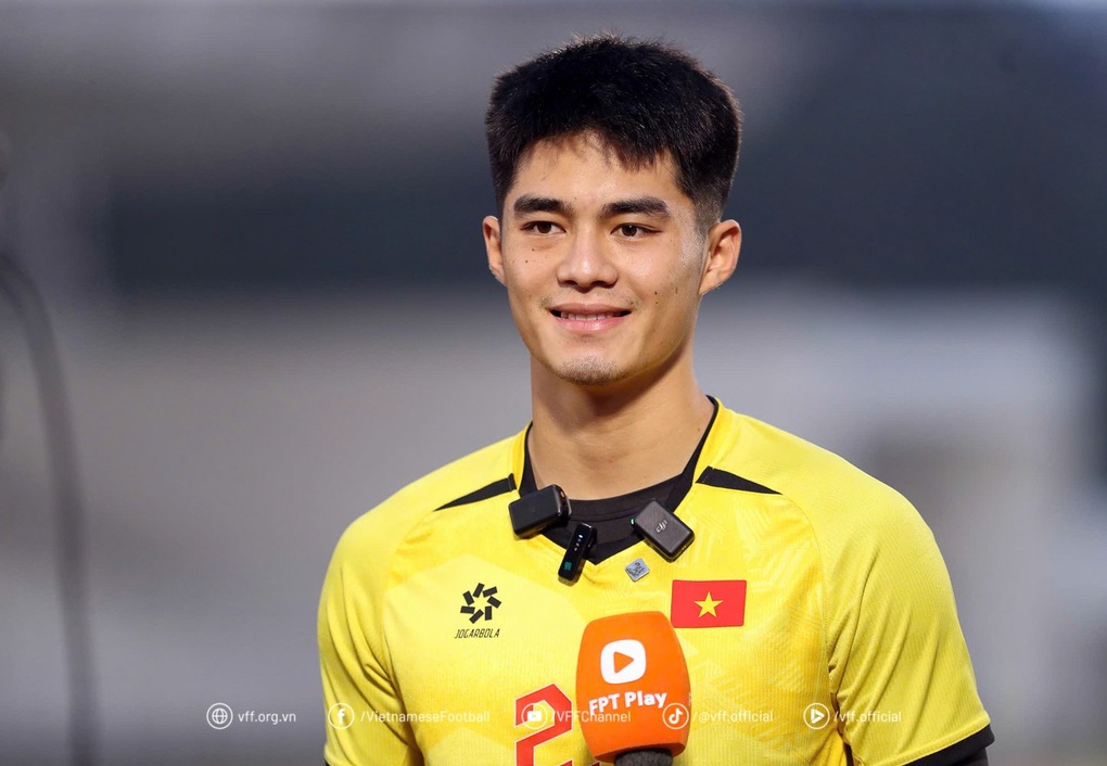Thủ môn cao 1,91m của U22 Việt Nam tăng giá rất mạnh trước SEA Games 33