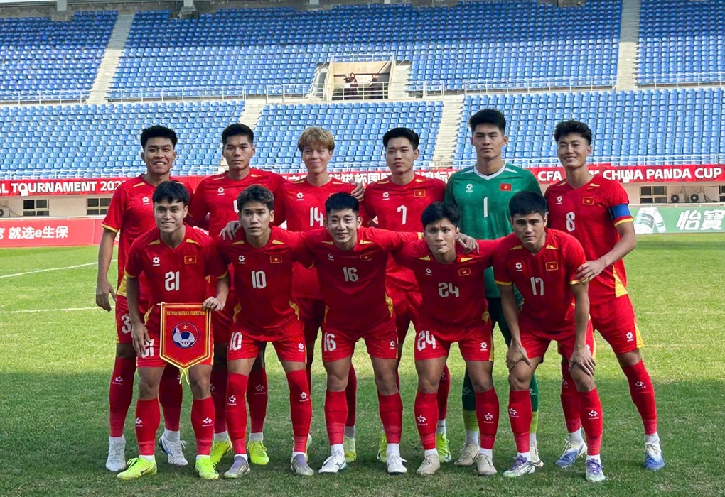 Thủ môn cao 1,91m của U22 Việt Nam tăng giá rất mạnh trước SEA Games 33 - 2
