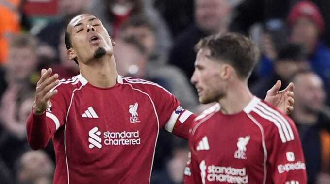 Van Dijk: `Liverpool để thủng lưới quá dễ`