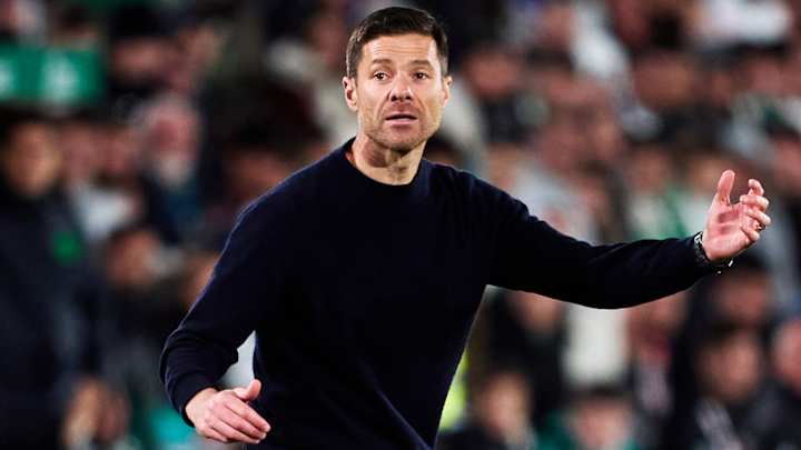 Xabi Alonso giải thích về quyết định chiến thuật kỳ lạ trước Elche