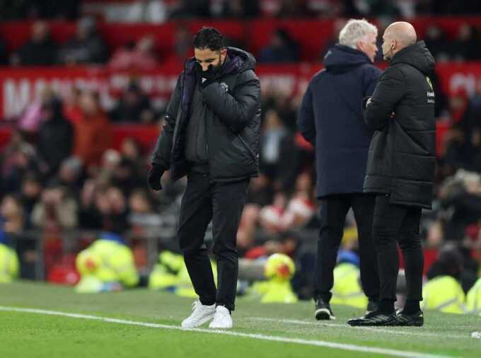 Amorim bị chê thiếu linh hoạt trong trận thua Everton