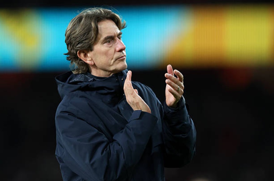 Quả ném biên phơi bày mọi vấn đề của Tottenham tại Emirates