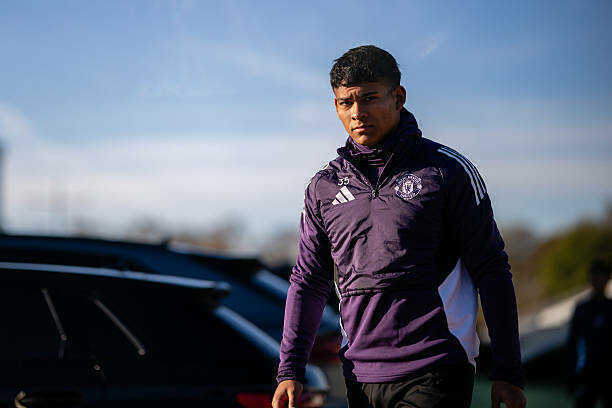 Diego Leon có thể là lời giải cho bài toán hành lang trái của Manchester United.