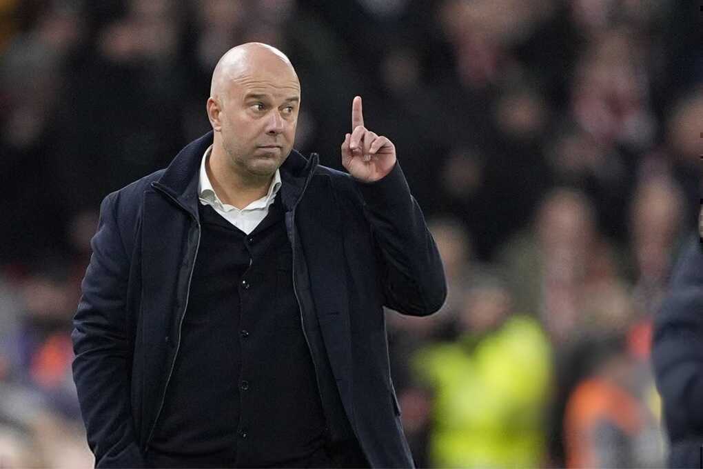 Tin bóng đá - Phản ứng của HLV Slot trước nguy cơ bị sa thải