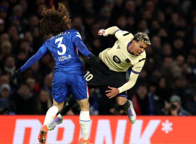 Thủ môn Chelsea: `Cucurella nhét Yamal vào túi`