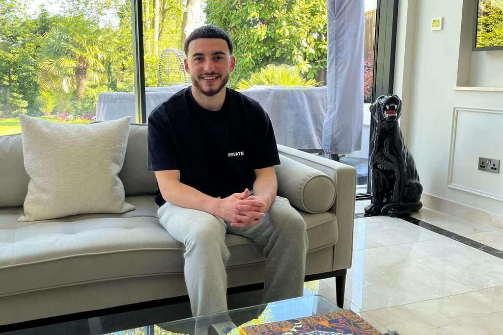 Bài học Ilias Chair: Một phút nóng giận, 4 năm hầu tòa