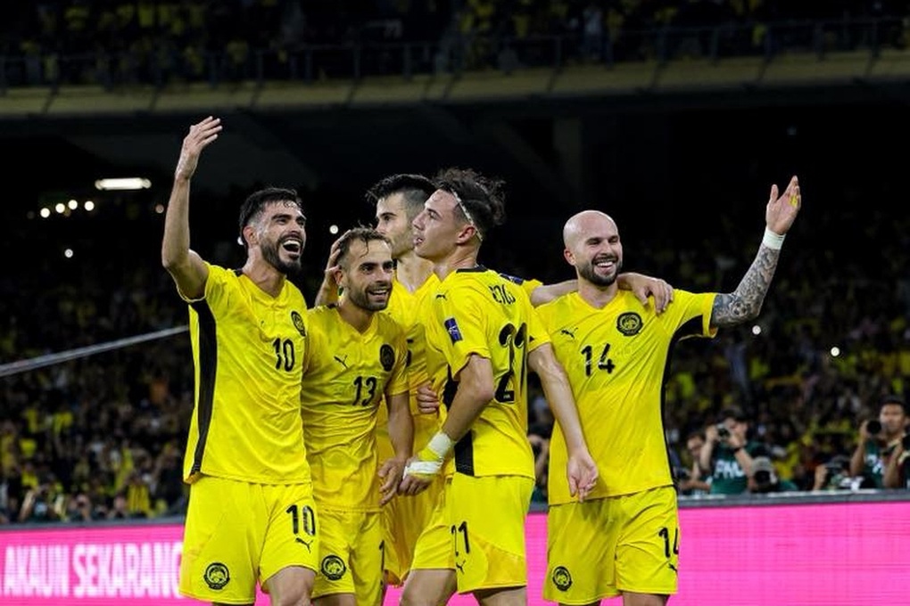 FIFA tiếp tục điều tra, có thể tăng án phạt với 7 sao nhập tịch Malaysia