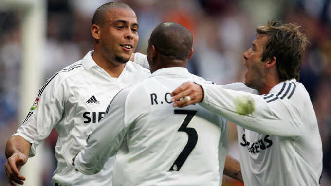 Carlos: `Beckham hay nhất Dải ngân hà đời đầu của Real`