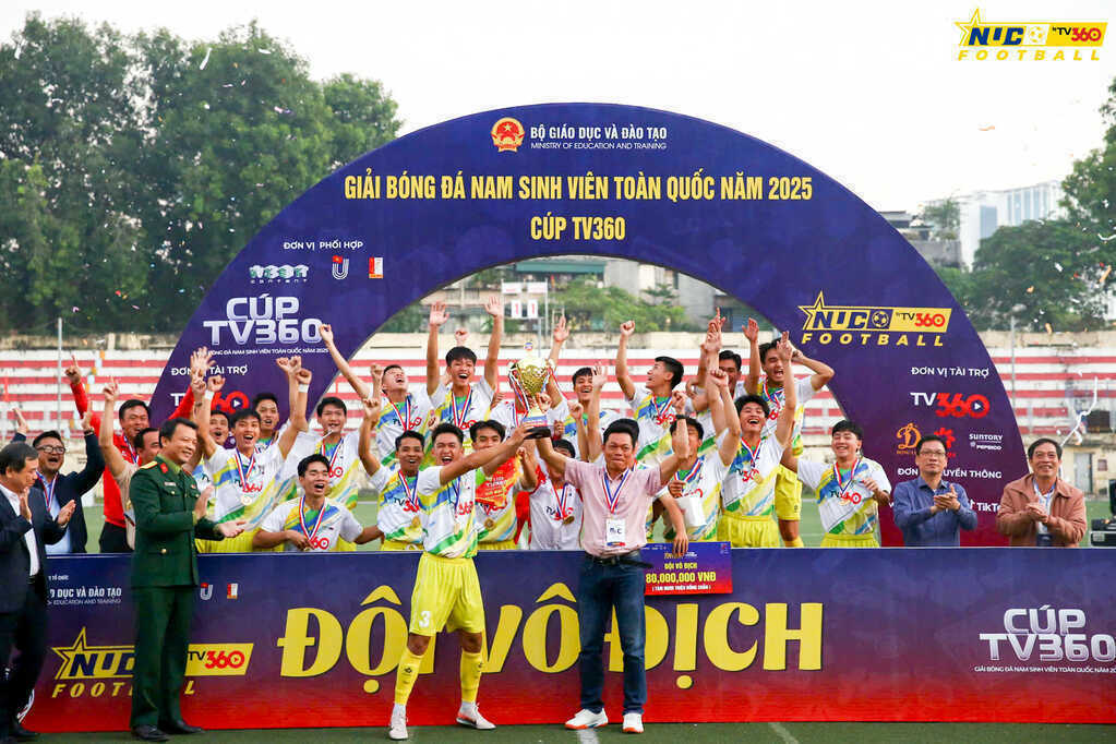 bong da sinh vien 2.jpg