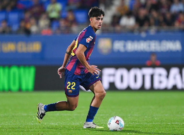 Flick tạo thay đổi lớn, Bernal lần đầu đá chính trước Alaves